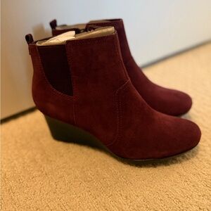 Women’s Clark’s Crystal Quartz Ankle boot-NWT